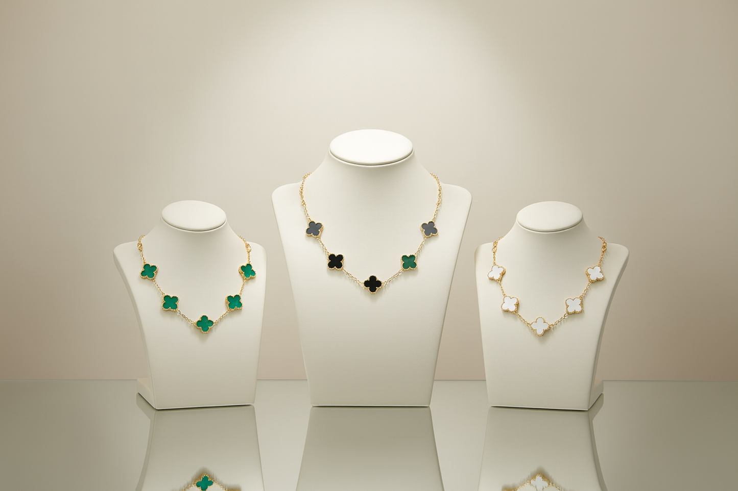 COLLAR VAN CLEEF RODINADO 5 TREBOLES